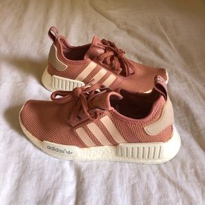 Adidas salmon pink nmd